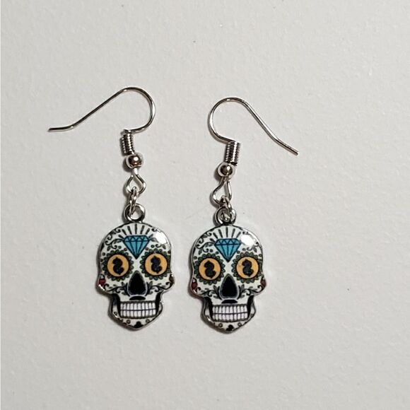Handmade Halloween Day of the Dead Dia De Muertos skull earrings - Picture 1 of 2
